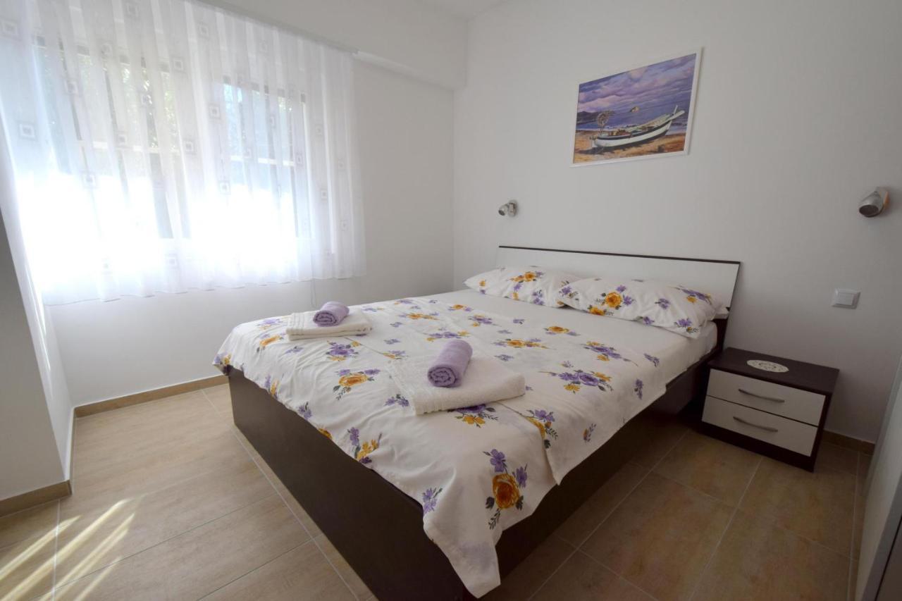 Apartments Buturajac 克尔克 外观 照片